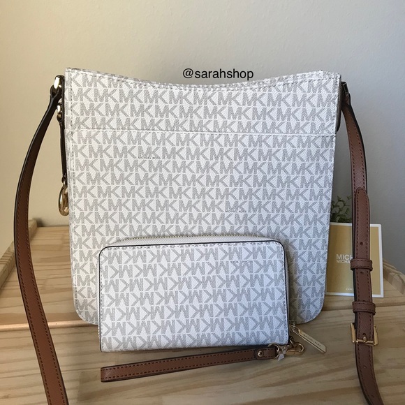 🌼Michael Kors Set - Picture 2 of 16